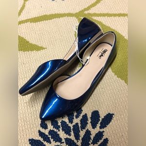Blue patent leather size 9 1/2 flats